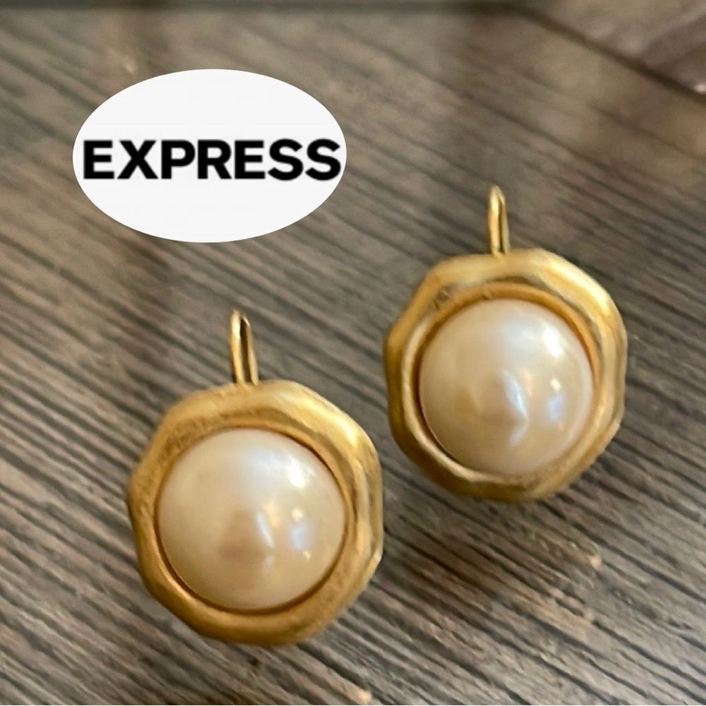 Vintage Express Matte Gold-tone and Pearl Wire Earrings